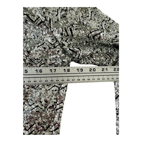 NWT Zara Silver Sequin Blazer - Size L - Picture 11 of 14